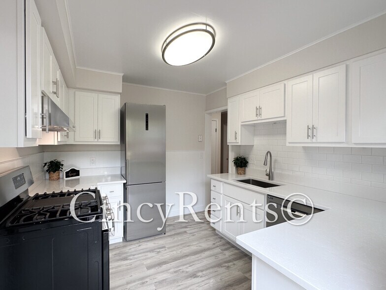 Building Photo - 4657 Kugler Mill Rd