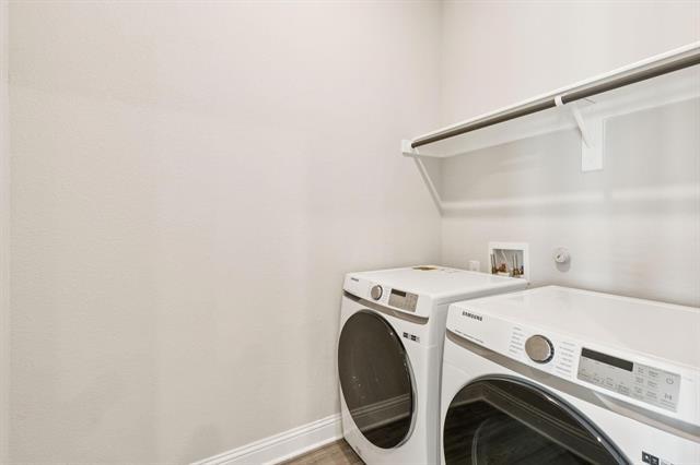 Building Photo - 1922 Renwick Dr