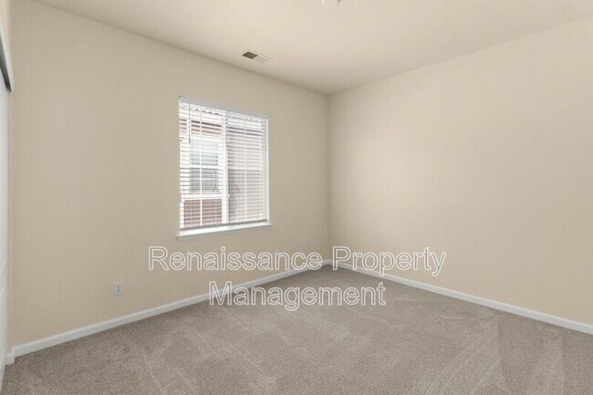 Building Photo - 785 Ellerbrook St