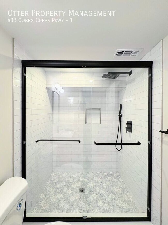 Building Photo - 433 Cobbs Creek Pkwy
