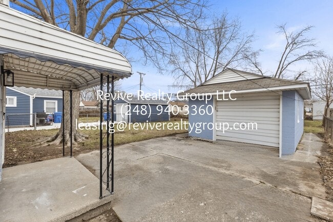 Building Photo - 25630 Tecla Ave