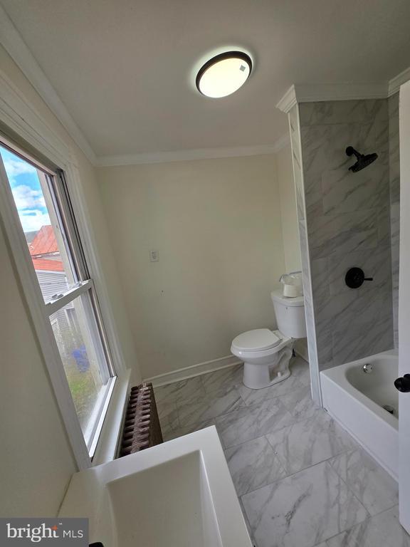 Building Photo - 419 BELL AL