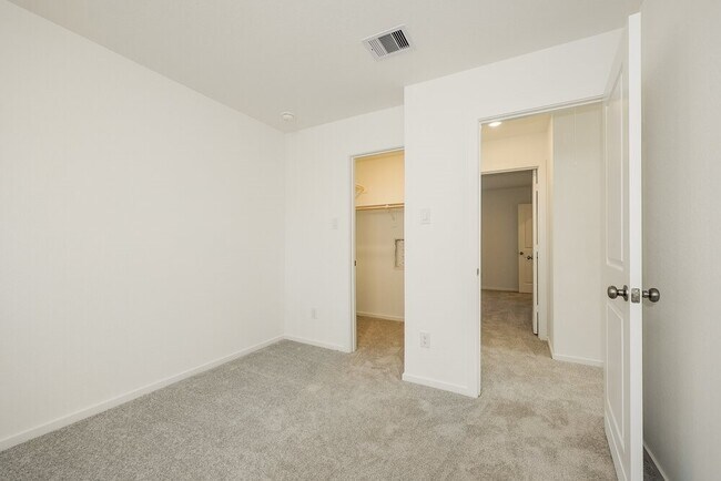 Building Photo - 13495 Bay Springs Dr