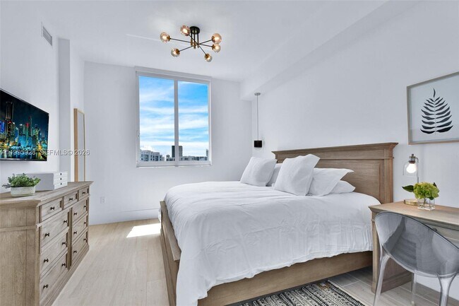 Building Photo - 18800 NE 29th Ave