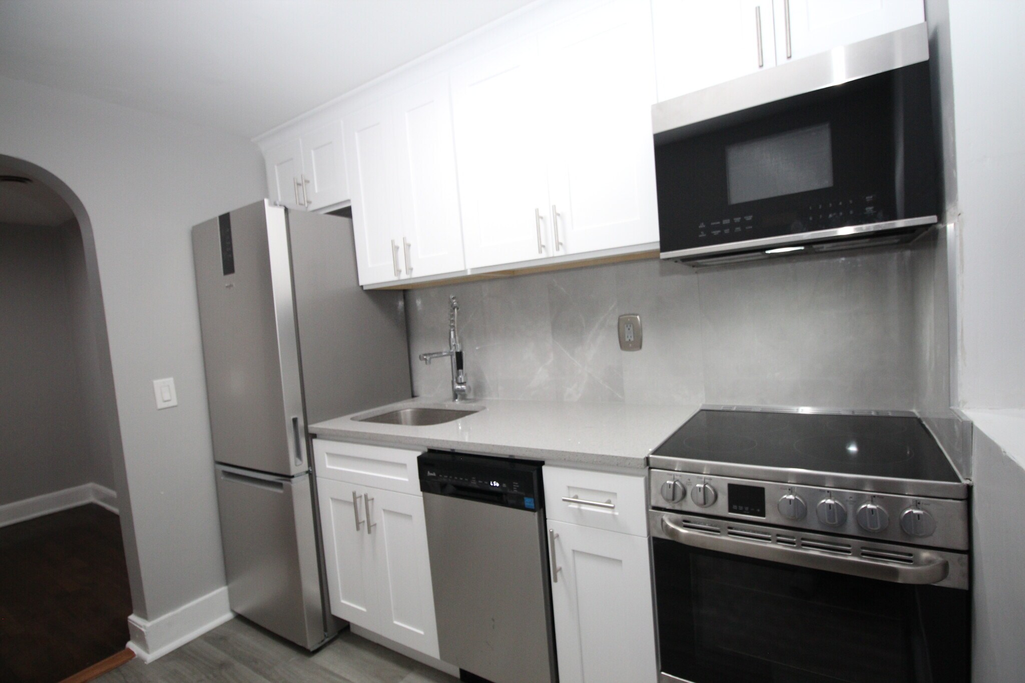 Building Photo - 17 Boswell Ave