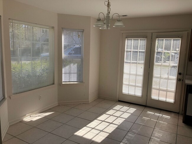 Building Photo - 4212 McClelland Dr