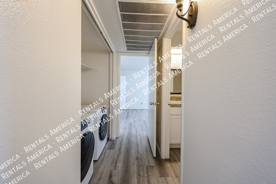 Building Photo - 6480 N 82nd St