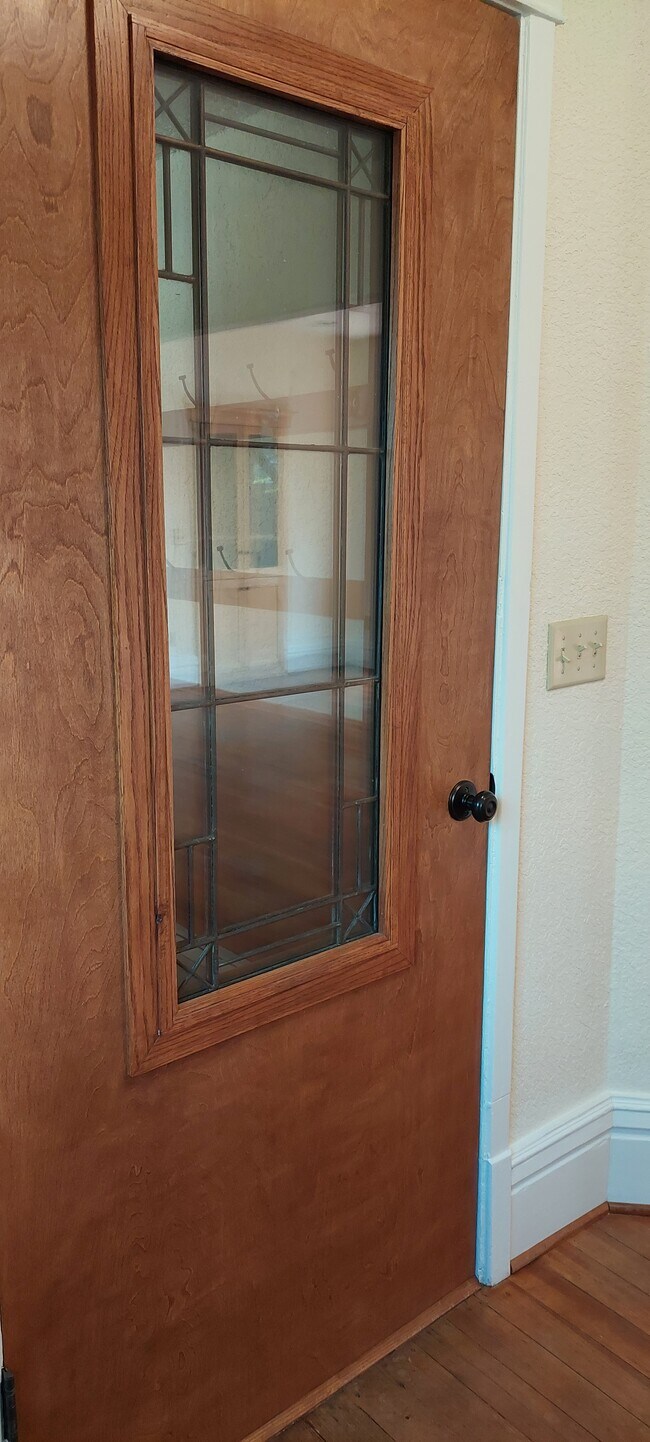 extra inside front door - 520 S 9th St