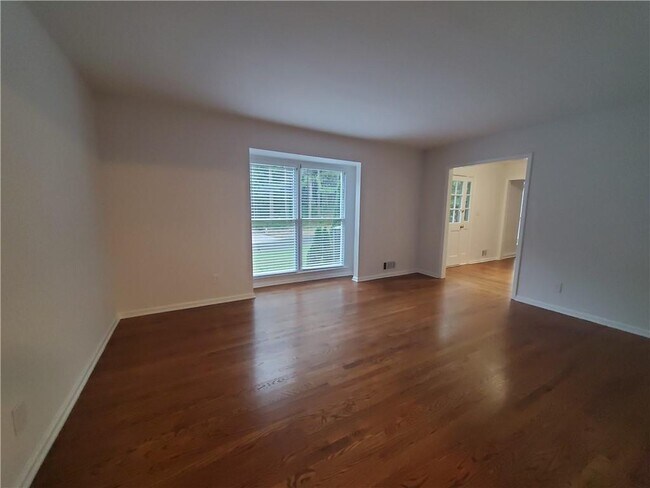 Building Photo - 2533 Hunton Ct
