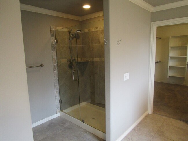 Building Photo - 4200 SW Rhinestone Blvd