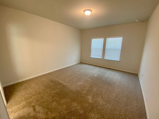 Building Photo - Spacious 4/2.5 beauty ~ Refrigerator/Washe...