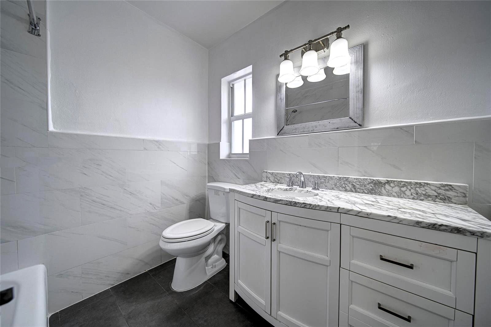 Building Photo - 6565 Santona St