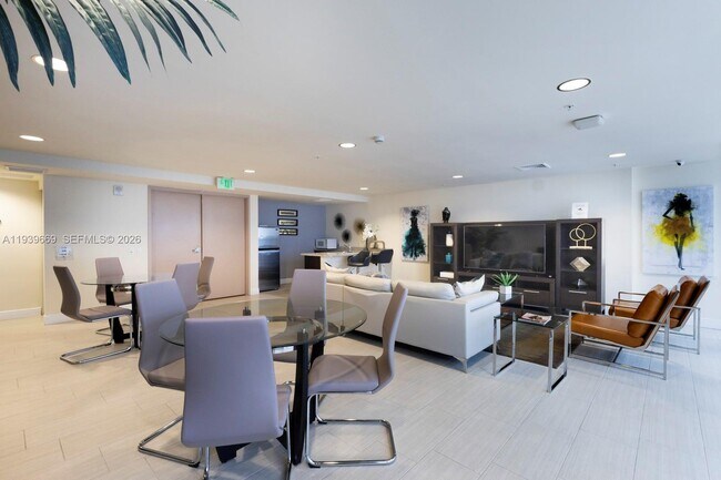 Building Photo - 2350 SW 27th Ave