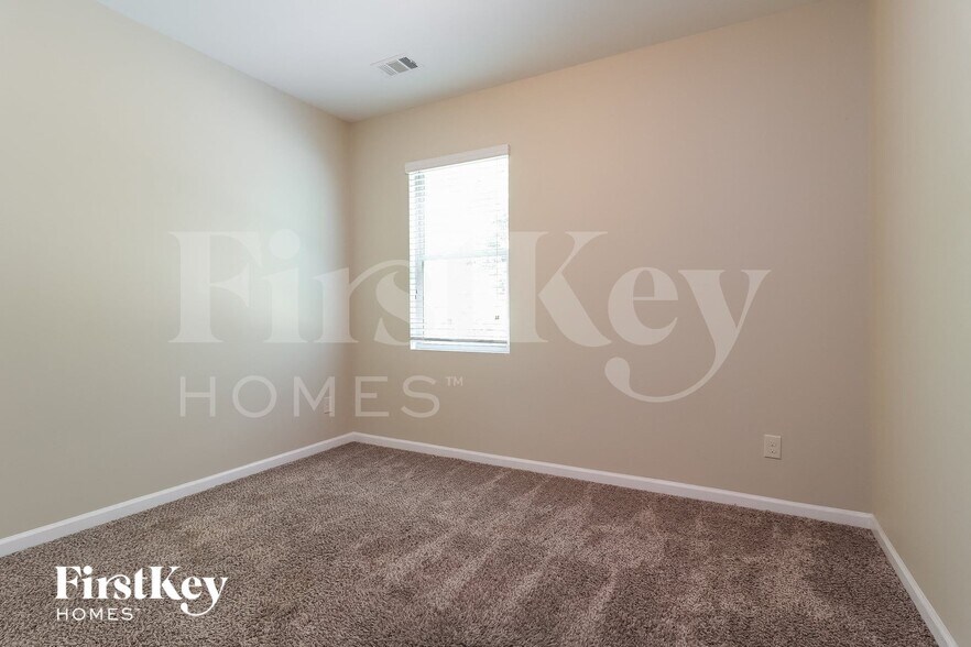 Building Photo - 98 Westin Way