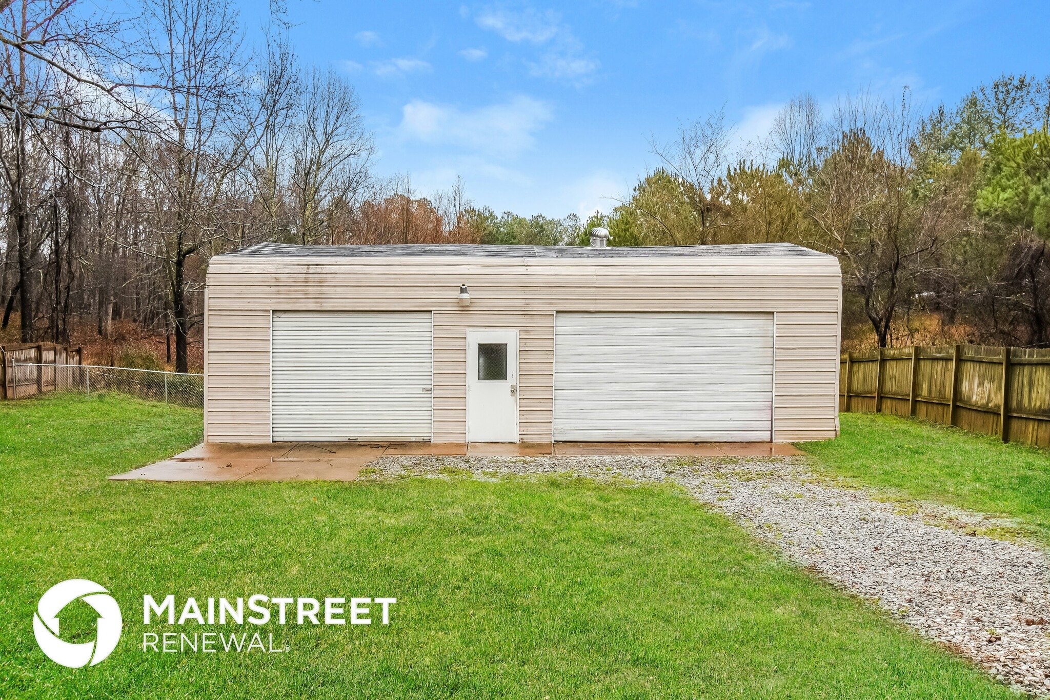 Building Photo - 467 Woodland St