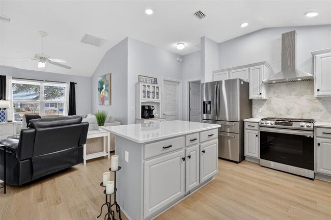 Building Photo - 1950 Alistar Ct