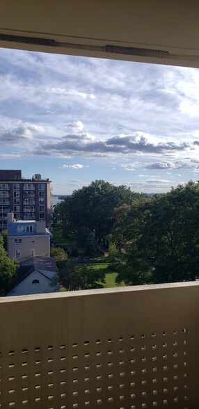 View of Tiber Island Co-operative Homes, Potomac River, Anacostia River and Washington Channel - 490 M St SW