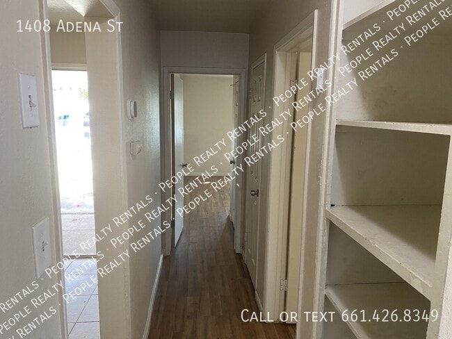 Building Photo - 1408 Adena St