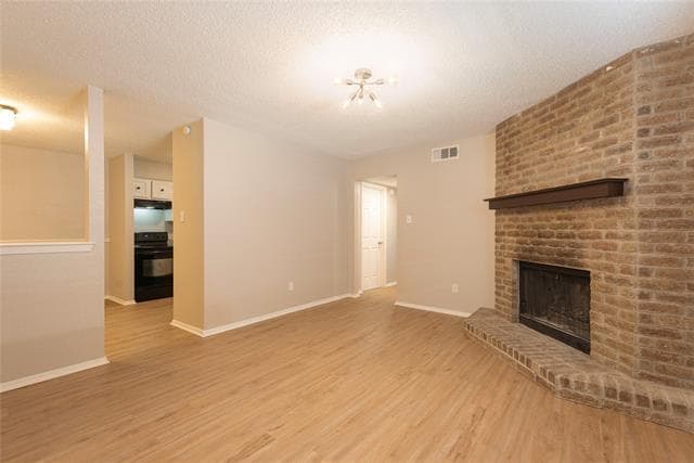 Building Photo - 717 Lariat Ln