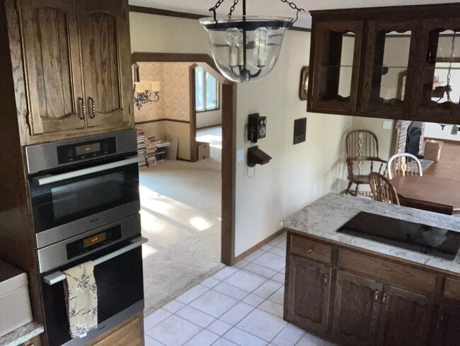 Building Photo - 4 Bedroom 3.5 Bath Wooded Lot
