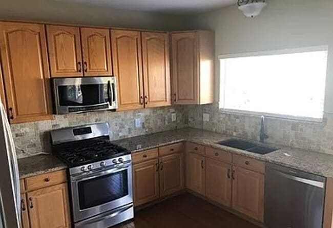 Building Photo - 2280 Pinyon Jay Dr