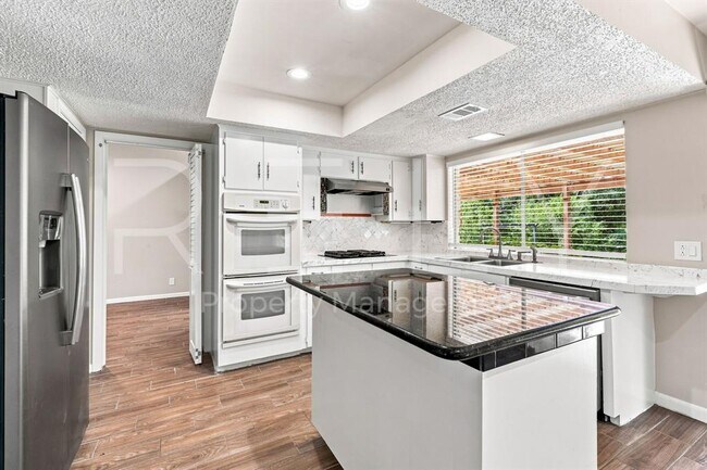 Building Photo - 2404 Gabriel View Dr
