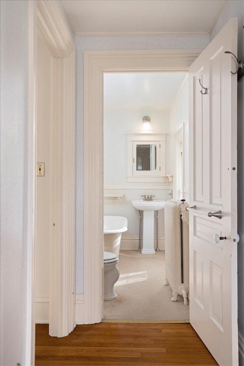 Building Photo - 246 Prospect Ave NE