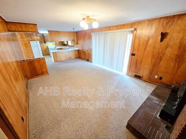 Building Photo - 3261 Alamance Rd