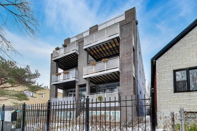 Building Photo - 1509 N Campbell Ave