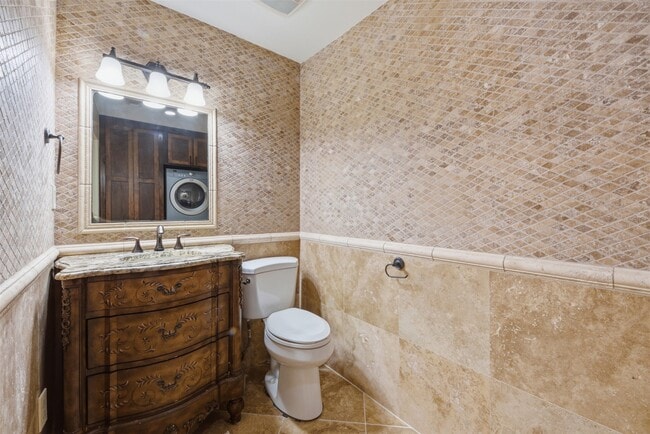 Building Photo - 2209 W Settler's Way
