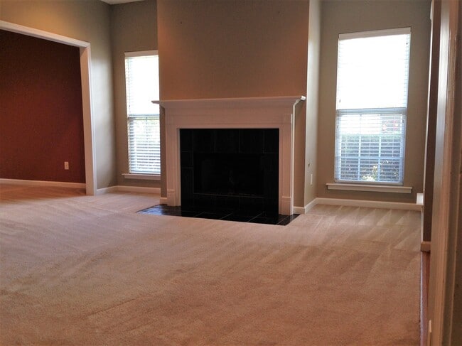 Building Photo - 504 Reach Dr