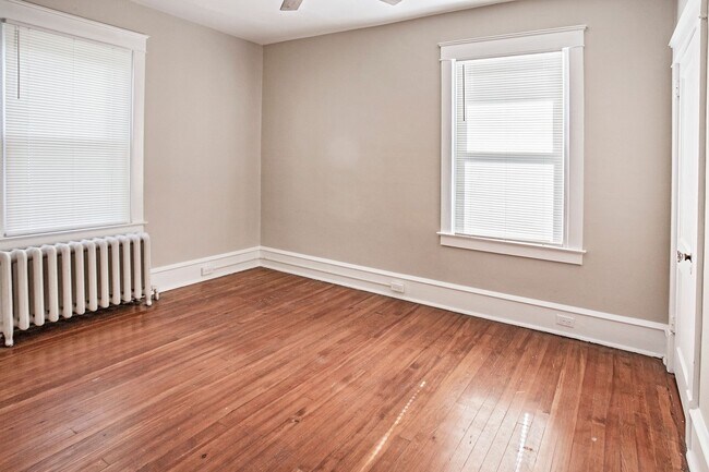 Building Photo - North Wilmington - 5 bedroom, 2 bathroom h...