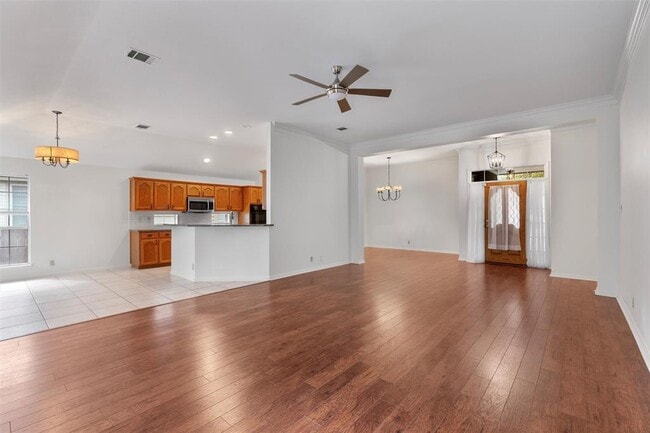 Building Photo - 7905 Henry Kinney Row