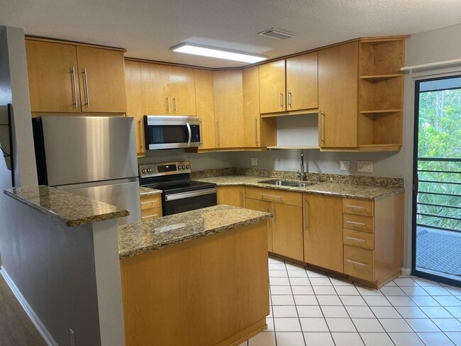 Building Photo - 4237 Oak Terrace Dr