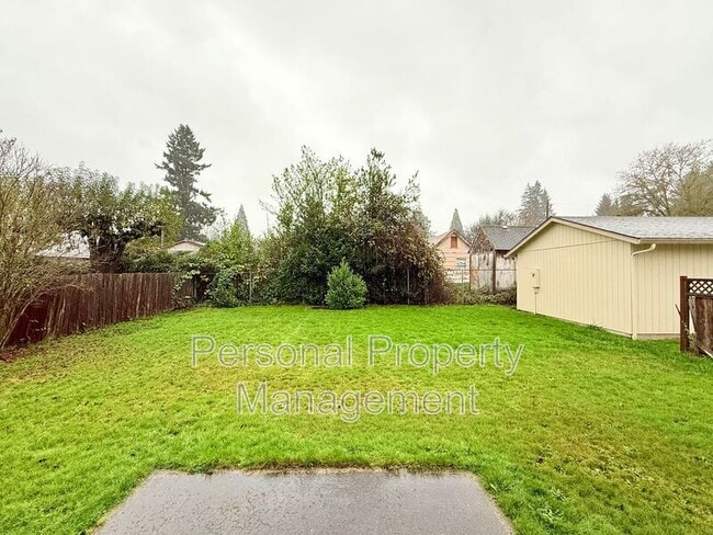 Building Photo - 3360 L St