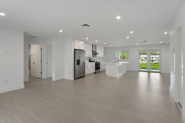 Building Photo - 13177 47th Ct N