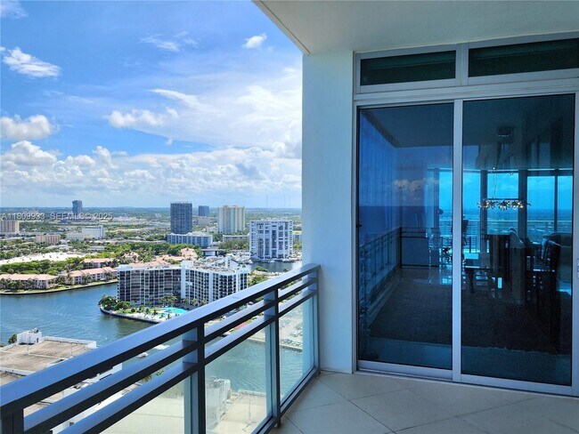 Building Photo - 3535 S Ocean Dr