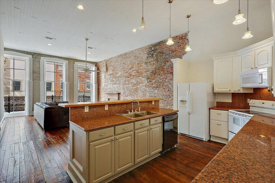 Building Photo - 1417 Washington St