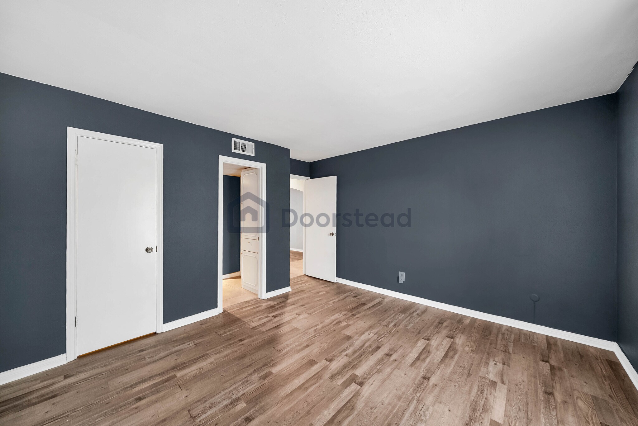Building Photo - 15931 Stillwood St