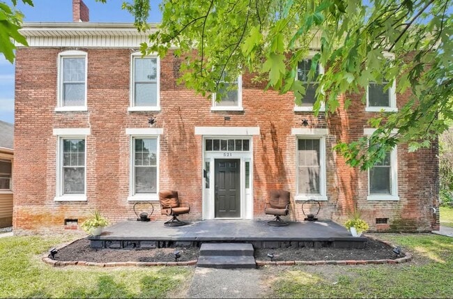 Building Photo - 521 E Water St