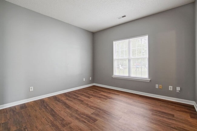 Building Photo - 3 Bedroom single family home in Raleigh