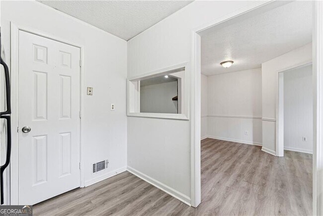Building Photo - 2130 Fieldstone View Ct SE