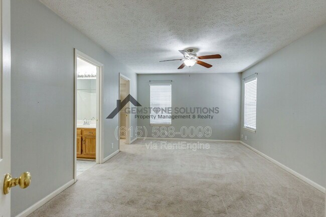 Building Photo - 2214 Falcon Creek Dr