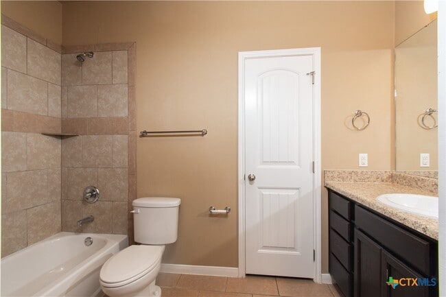 Building Photo - 4602 Cambridge Dr