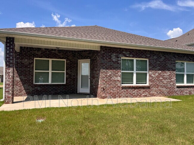 Building Photo - 29458 Canoe Cir NW
