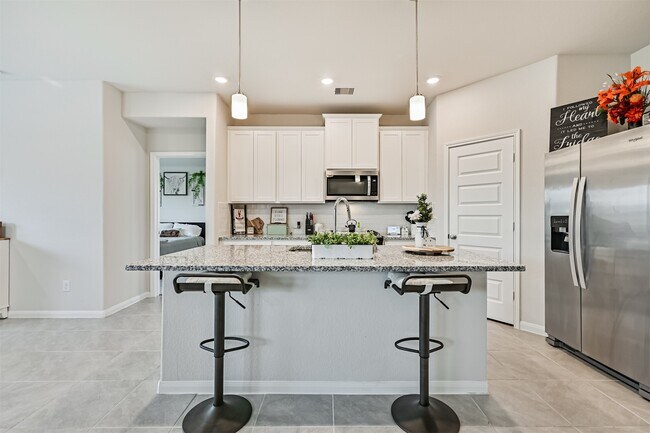 Building Photo - 10409 Deussen Ln