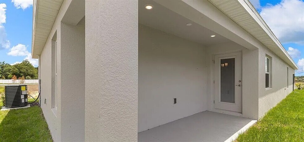 Covered lanai - 7675 SE 114th St