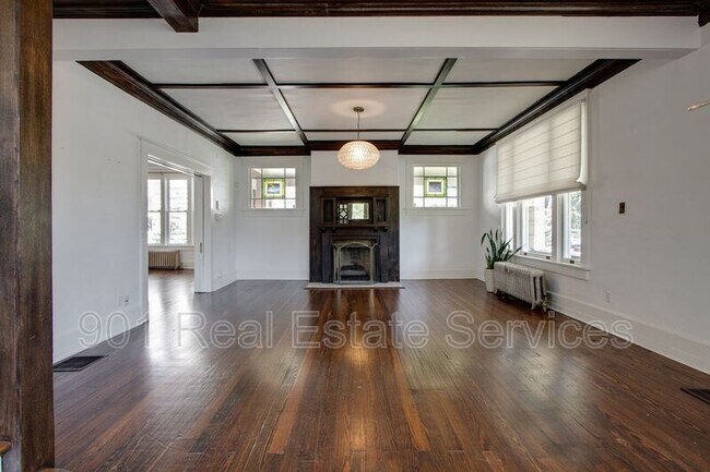 Building Photo - 1234 Vinton Ave