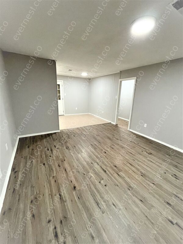 Building Photo - 6691 Lake Forest Dr