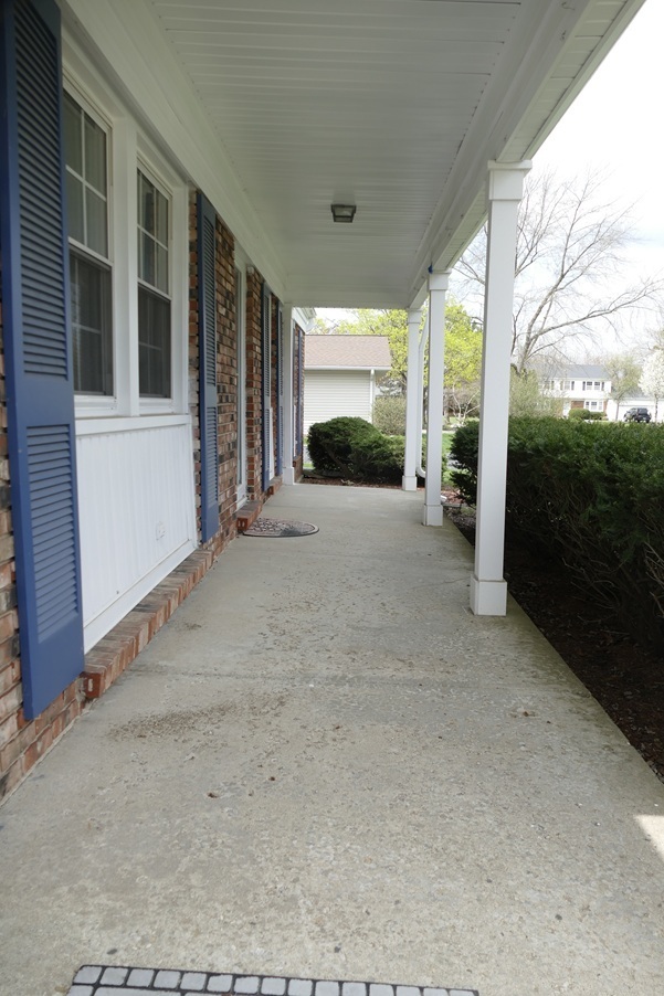 Building Photo - 3 Cloverdale Ct